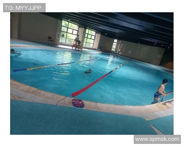 游泳对身体健康的全面益处及其在促进心肺功能、肌肉力量与心理健康中的关键作用