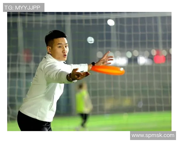 重庆飞盘队灵活性变革引发热议助力运动发展新风潮