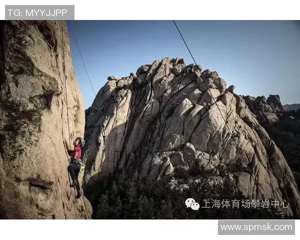 攀岩深度探索上海攀岩队的区域防守策略与战术解析