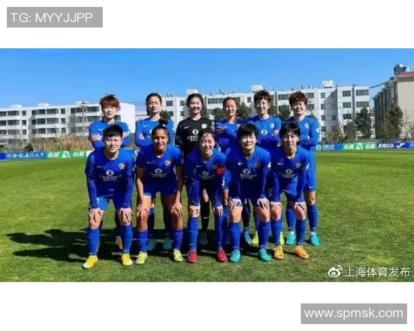 重庆足球队的荣耀之路:从默默无闻到奥运舞台的辉煌历程 重庆足球队的荣耀之路:从默默无闻到奥运舞台的辉煌历程