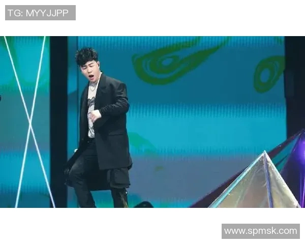 中国足球明星的风采与梦想在rap中绽放激情与荣耀的旋律 中国足球明星的风采与梦想在rap中绽放激情与荣耀的旋律